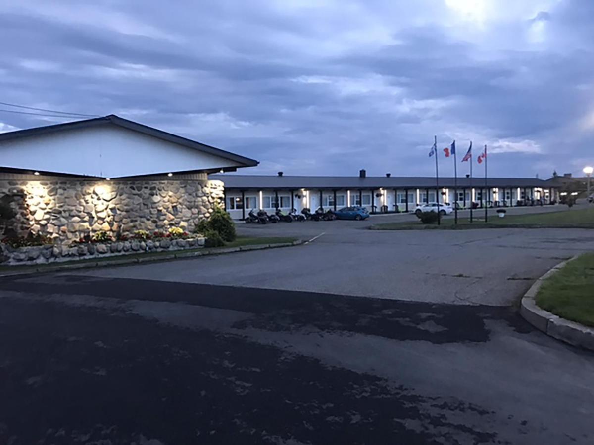 Motel La Marina Matane Exteriör bild